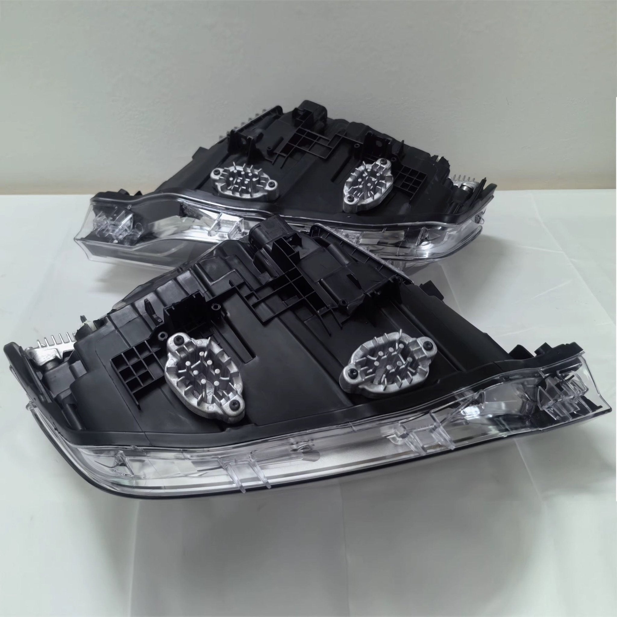 BMW 3 Serisi LED Far Sağ OEM Üretim Uyumlu(İSTANBULDA MONTAJ İMKANI) - Tamekipman